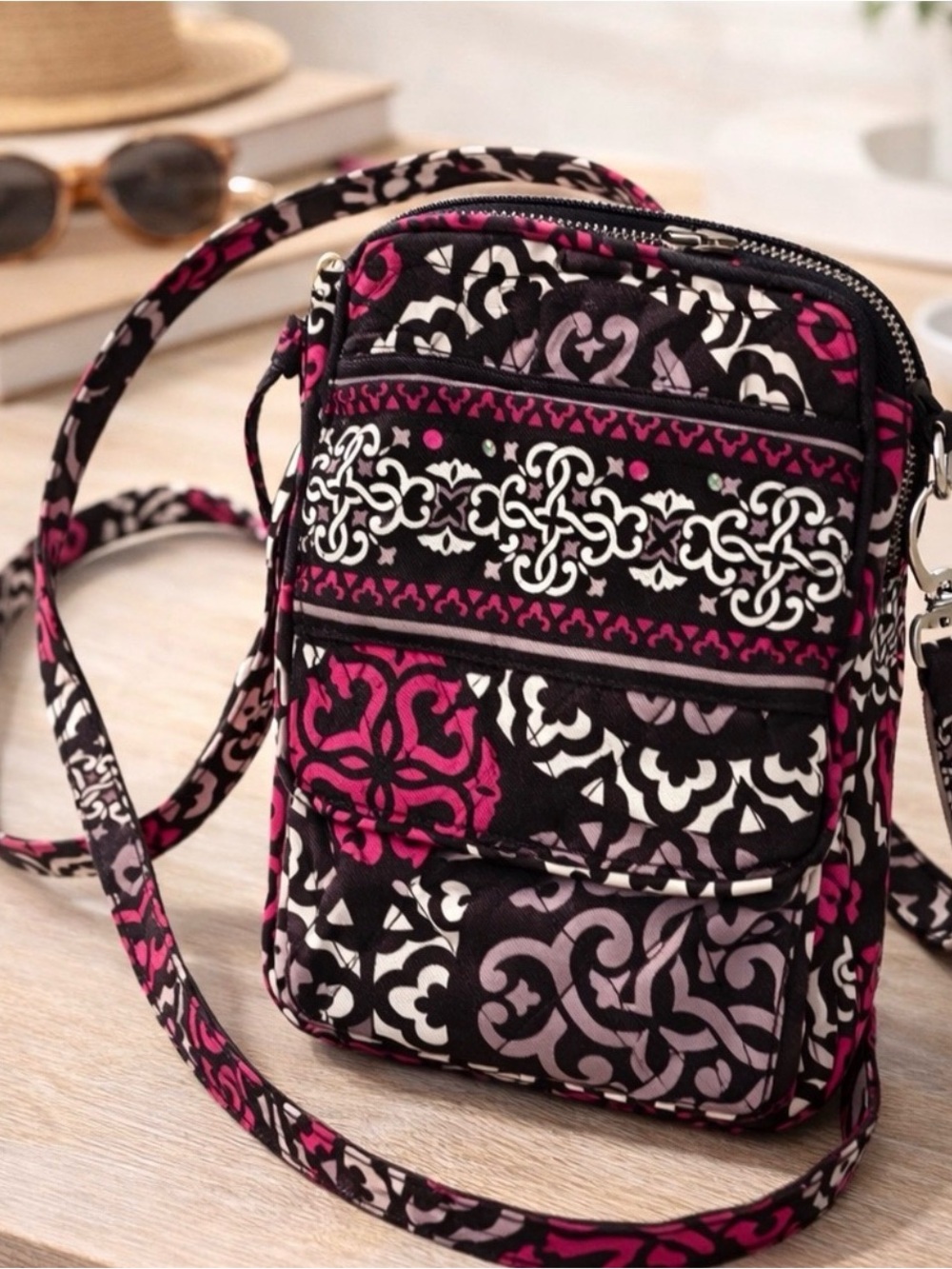 💫 Vera Bradley Pink Black Crossbody Bag Quilted Travel Purse EUC